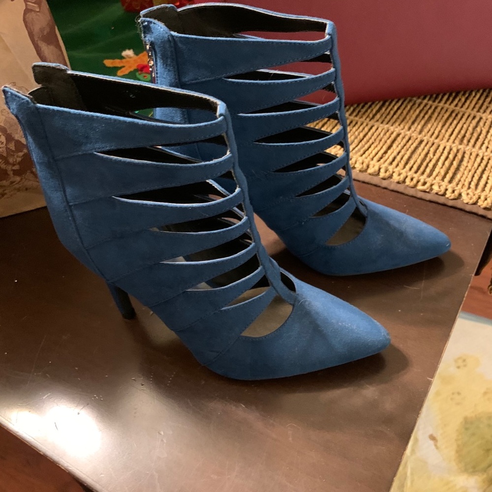 Guess turquoise bootie heels